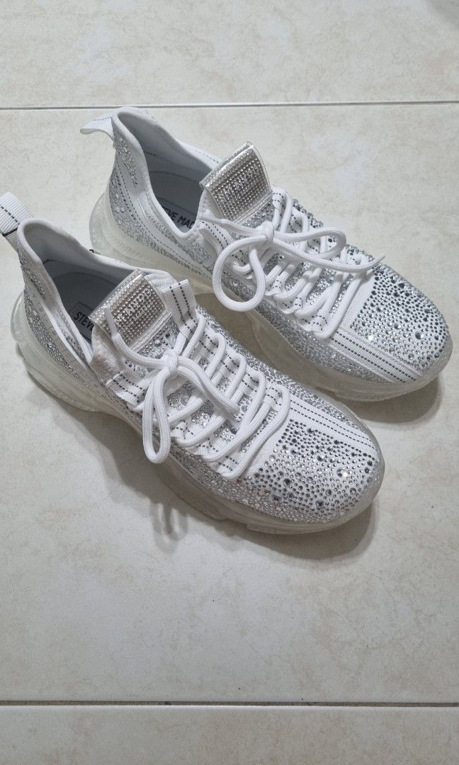 Chunky trainers grey top