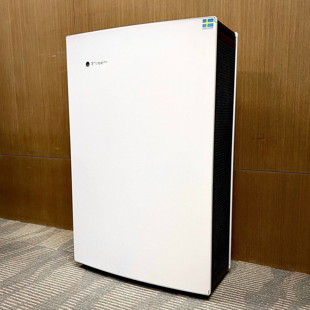 Sweden RTP 1 800 Blueair Pro L High Air Flow Air Purifier Beats Dyson or Honeywell