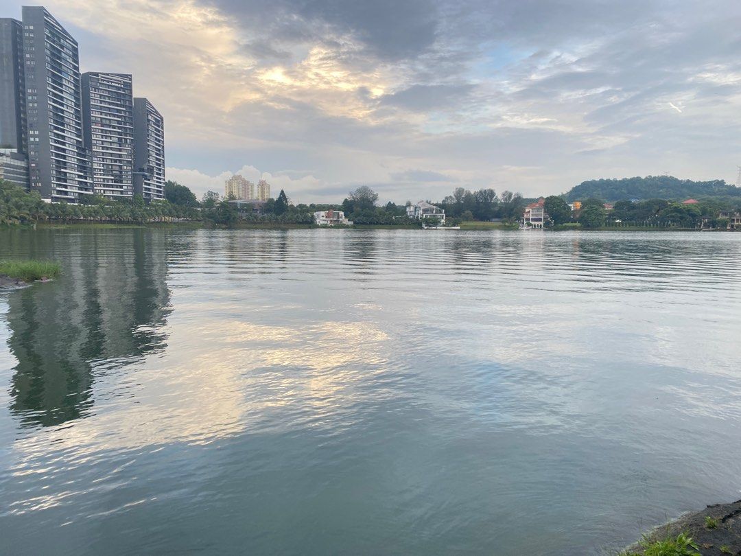 【RENT】The Mines Night View Homestay Mines Cruiser Wawa Splash Tour