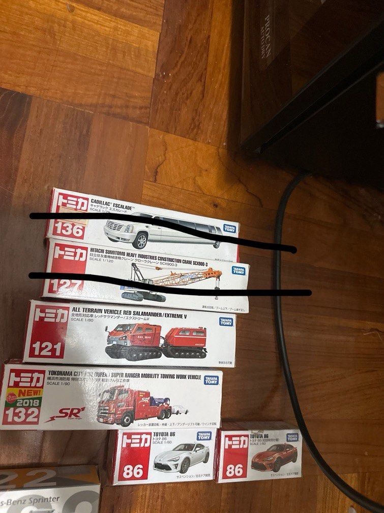 Tiny 車 （分類：汽車模型）位於 Hong Kong。 由 kyleleeleeeeeeeee 提交（商品編號 1271366207，圖片 4）。簡介： 圖一每架$60 圖二每架$65 一set 買可平 圖三展會以及會員限定$70，其餘$60 圖四每架$60 圖五巴士$100以及Shell 運油車$100，其餘$60。
