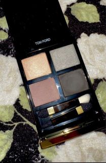 (Category: ) located in . Submitted by helpmeclearmymakeup (Listing ID 1274998377, Image 1). Description: .