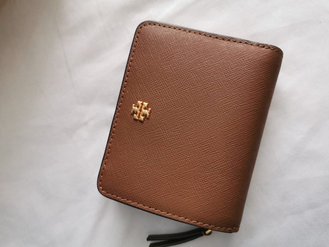 Tory Burch Emerson wallet Luxury Bags Wallets on Carousell