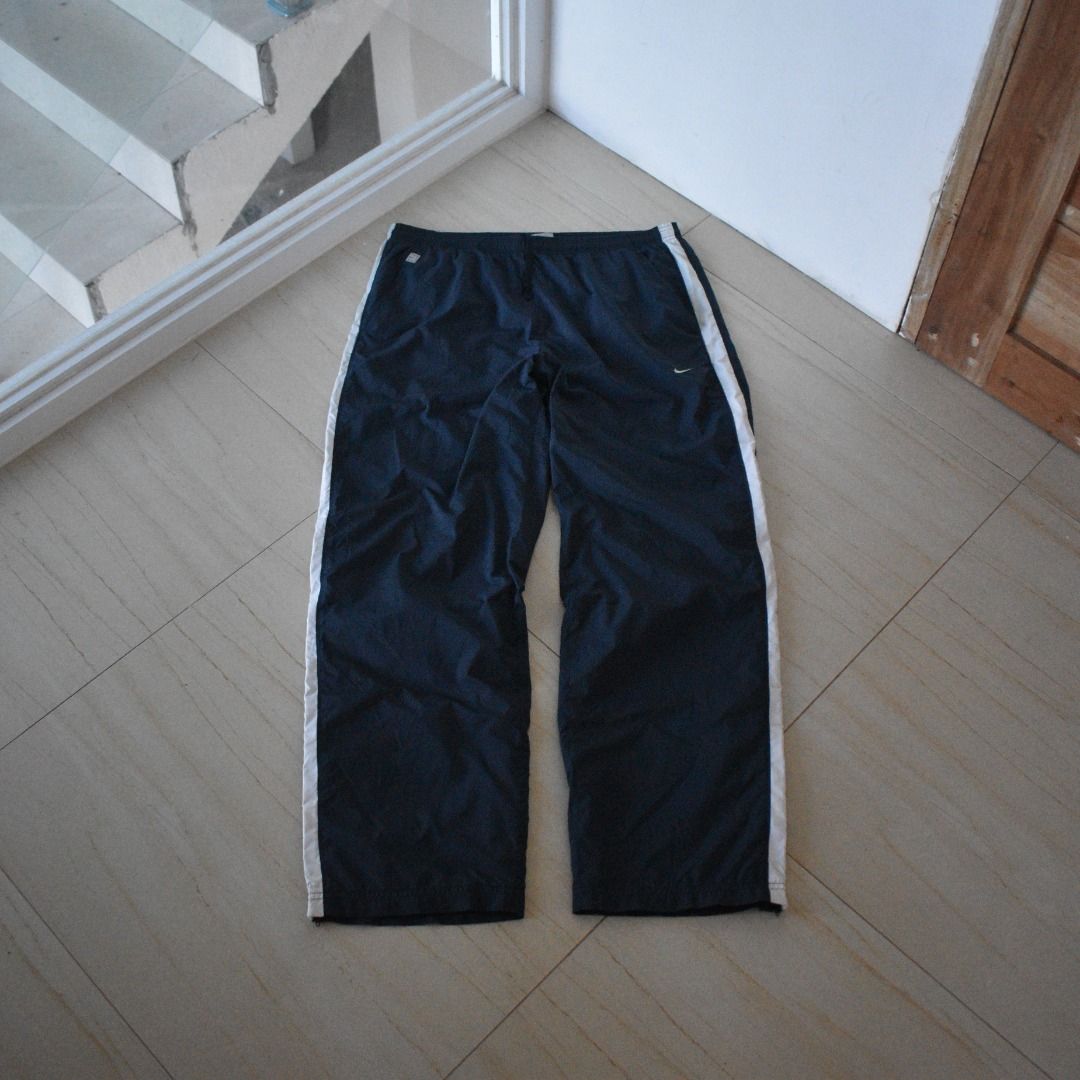 Vintage Nike Trackpants, Men's Fashion, Bottoms, Joggers on Carousell