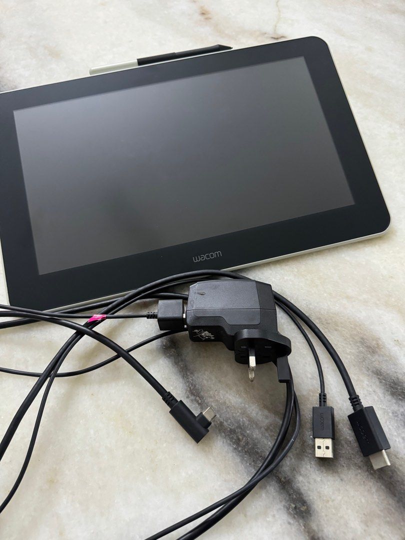 One Creative Display Digital drawing tablet with screen, 13.3