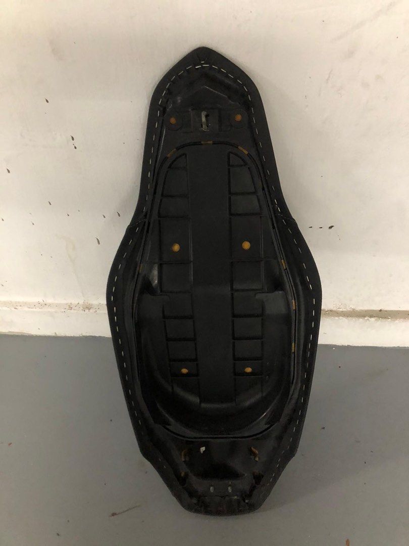 Used harley hotsell seats for sale