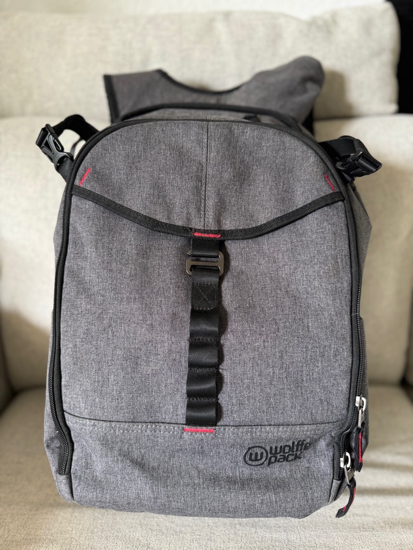 Wolffepack CAPTURE The Ultimate Cameras and Accessories Backpack