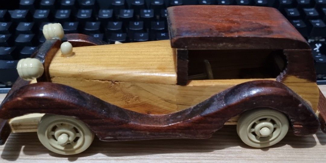 Wooden Toy Car (Category: Vehicle & Diecast Models) located in Quezon City. Submitted by kacheek17 (Listing ID 1275071222, Image 2). Description: given to me as a gift. it was bought in Baguio..