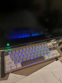 （分類：）位於 。 由 eeeezile 提交（商品編號 1275088142，圖片 1）。簡介： 。