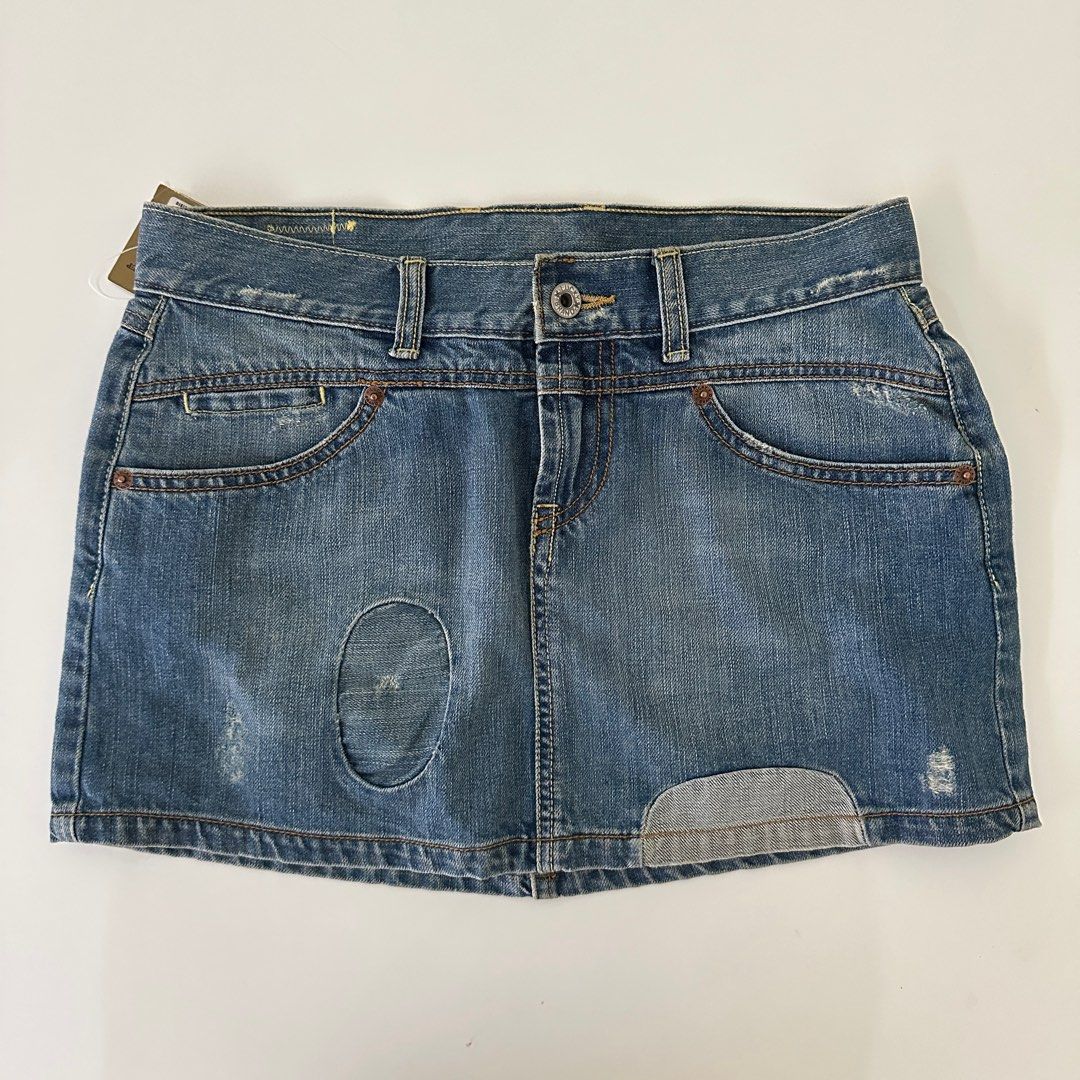 Lucky Brand Jeans BNWT Denim Mini Low Waisted Skirt Y2K Patch Design ,  Women's Fashion, Bottoms, Skirts on Carousell