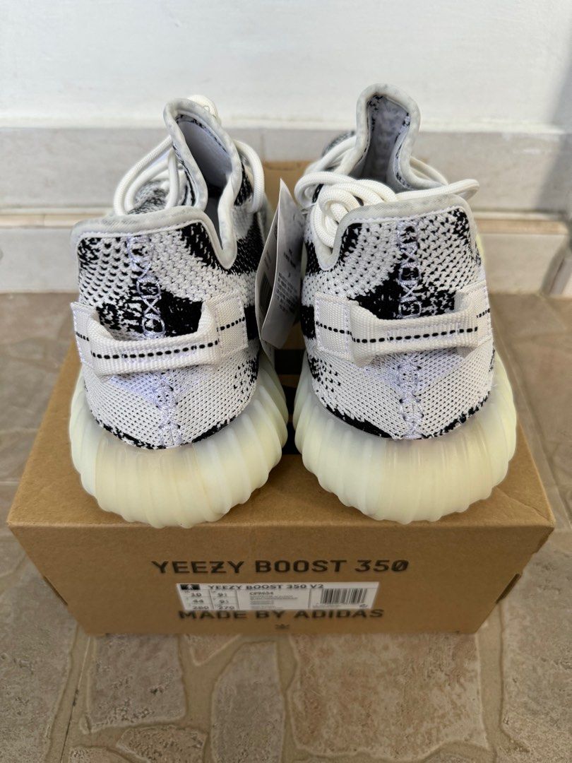 Yeezy Boost 350 V2 Zebra