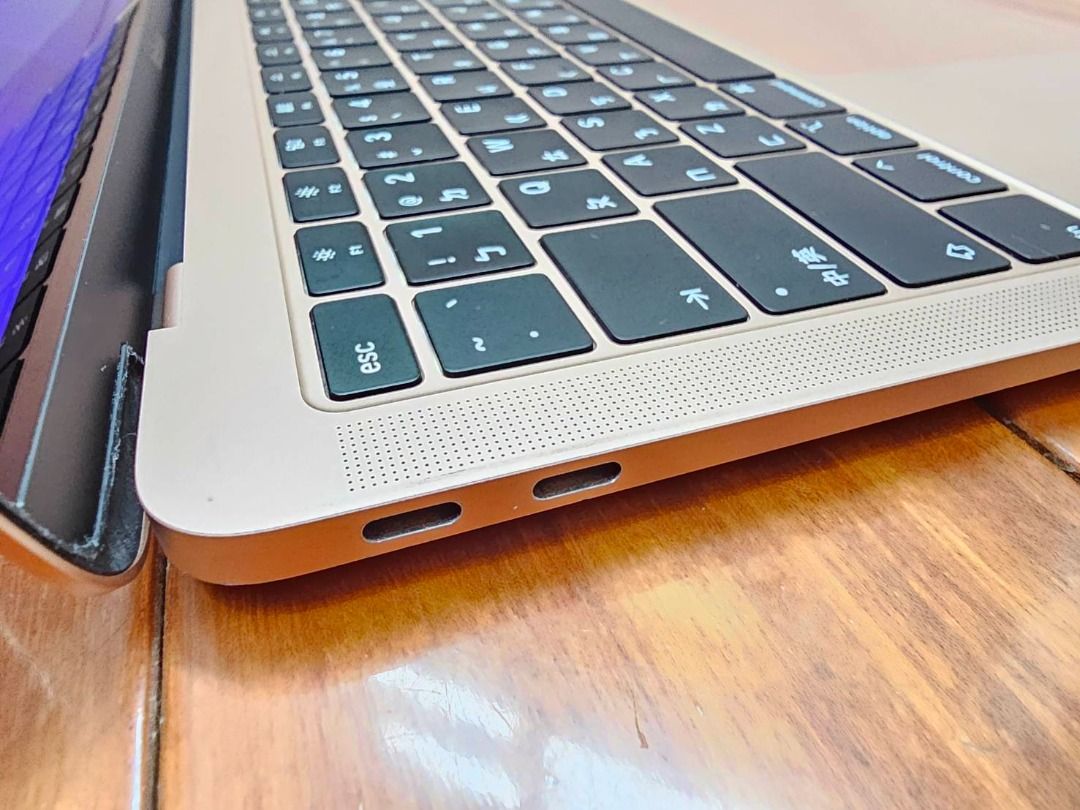 最高の品質 【箱・備品有】初期化済MacBook Air 2018世代 ノートPC