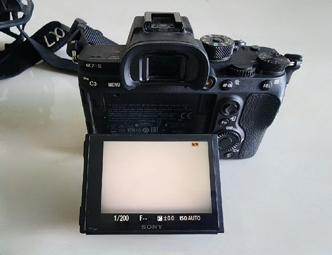 [8023 shutter count only] Sony a7riii DSLR Camera, Photography, Cameras ...