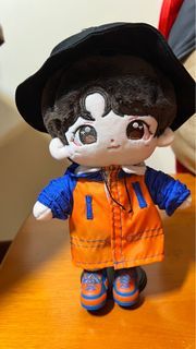 姜濤公仔連兩套衫褲鞋