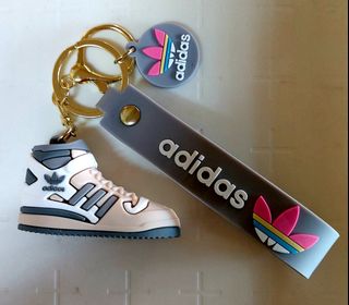 Adidas discount trainer keyring