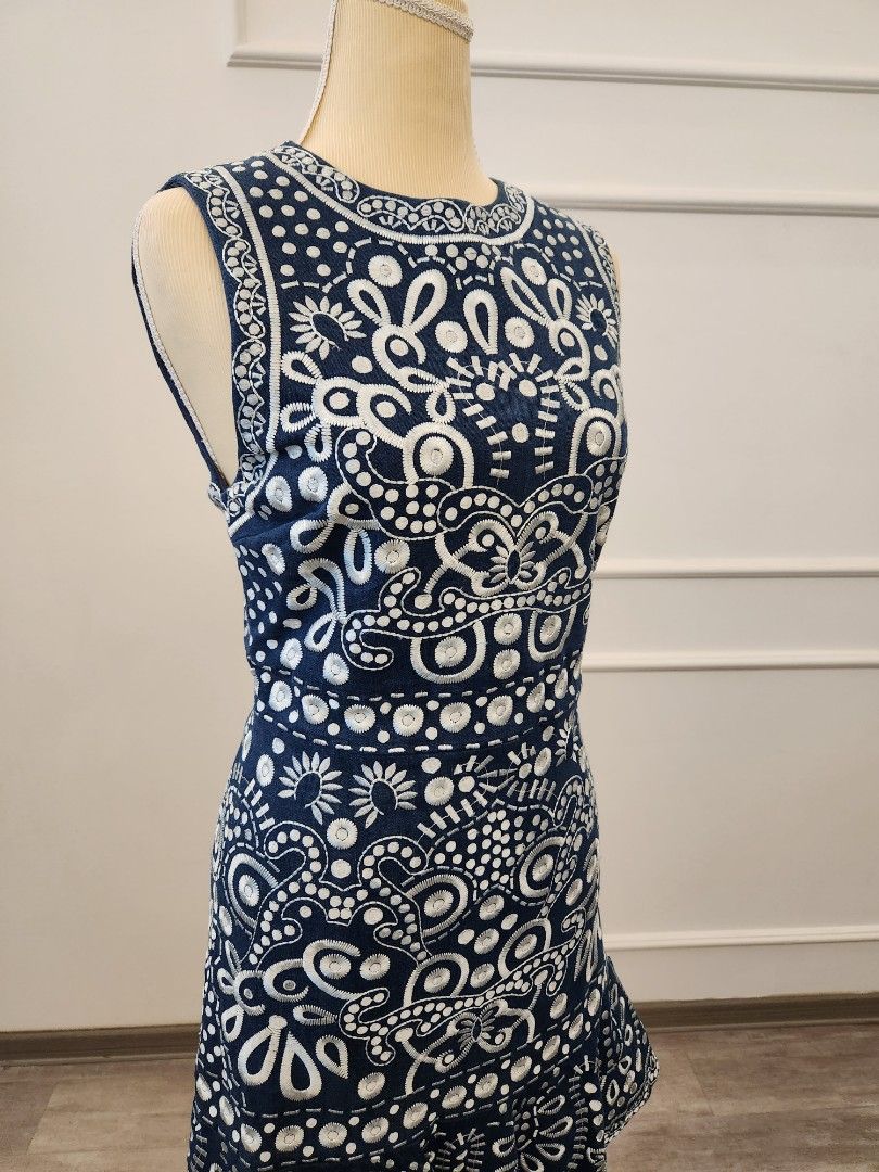 Alice and olivia rapunzel dress blue 2025