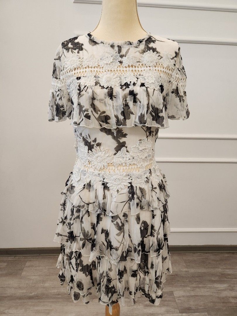 Alice olivia hotsell floral dress