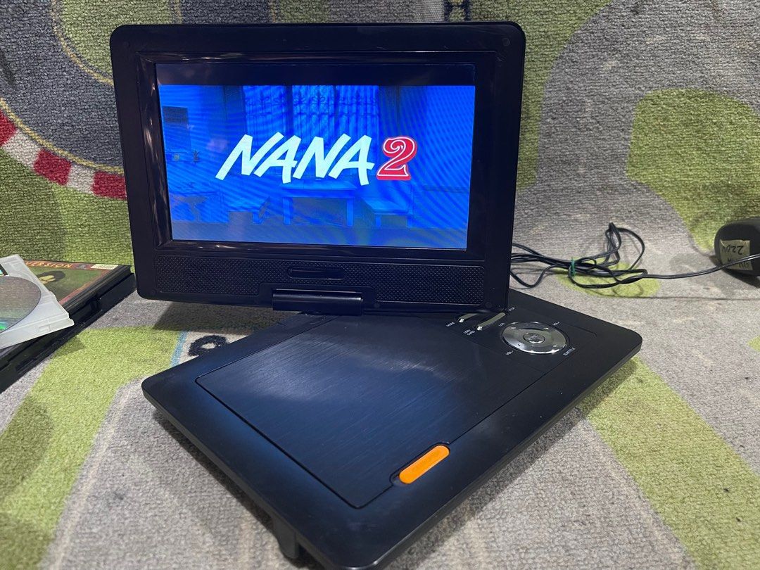 Apeman rechargeable portable cd dvd player 220v 9 inches w FREE