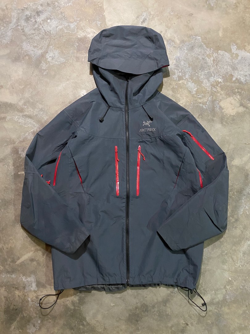 ARCTERYX ALPHA SV Fesyen Pria Pakaian Baju Luaran di Carousell