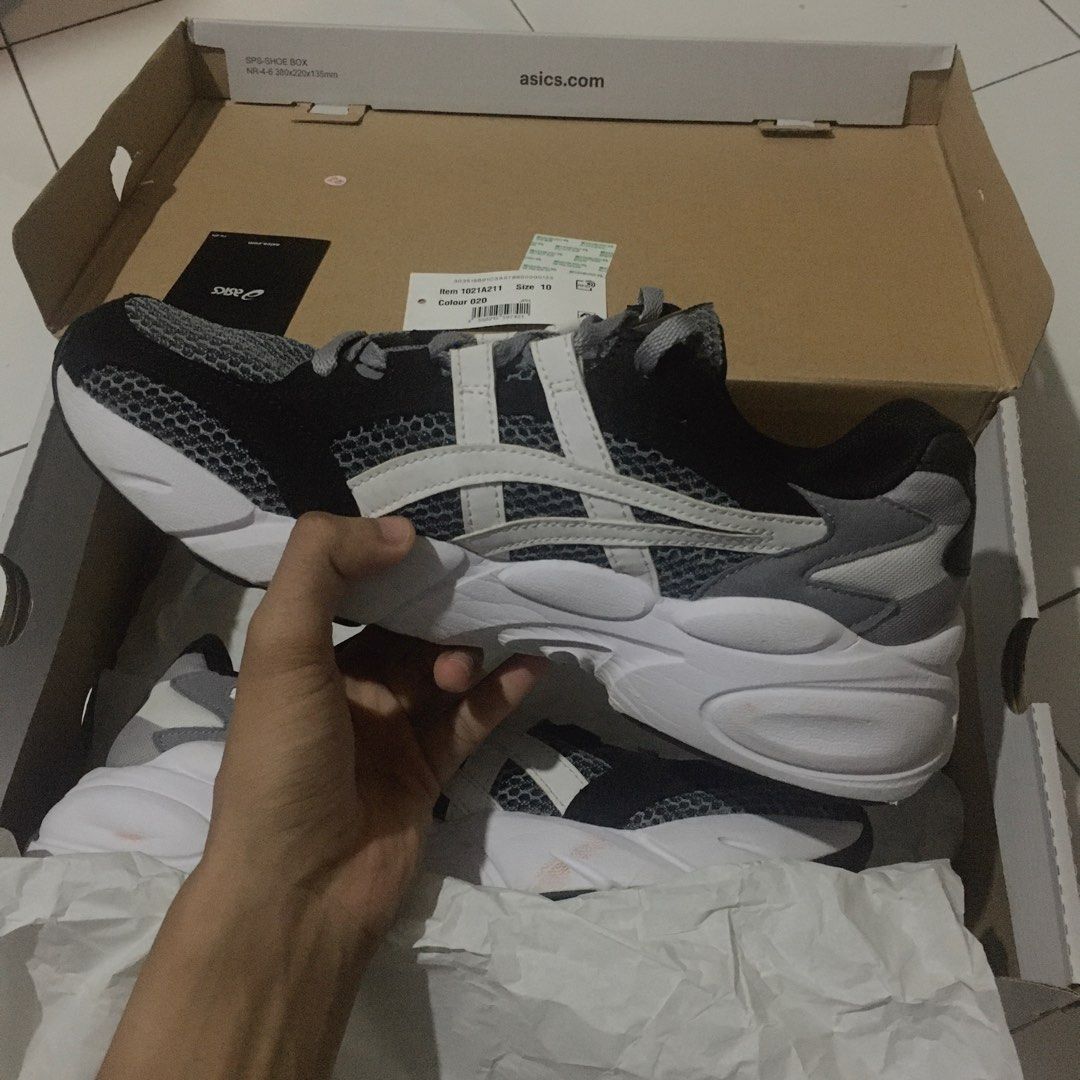 Asics Gel 2 Women s Fashion Footwear Sneakers on Carousell