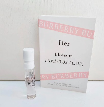 Burberry her shop blossom sample