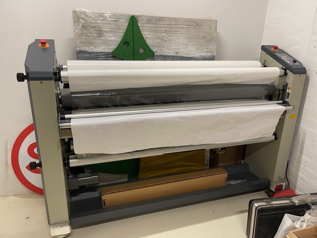 Automatic laminator, Computers & Tech, Office & Business Technology on