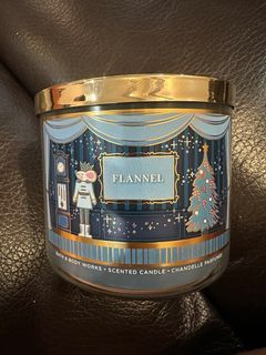 Bath and Body Works Scented Candle 411g