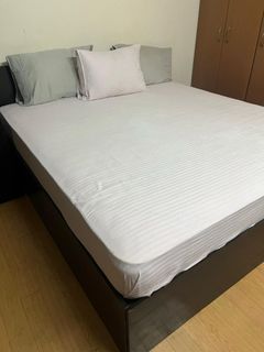 Bed with Mattress