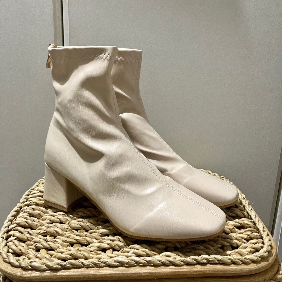 pocket boots beige