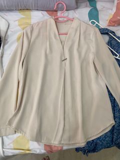 (Category: ) located in . Submitted by trendyjunkks (Listing ID 1269192873, Image 1). Description: .