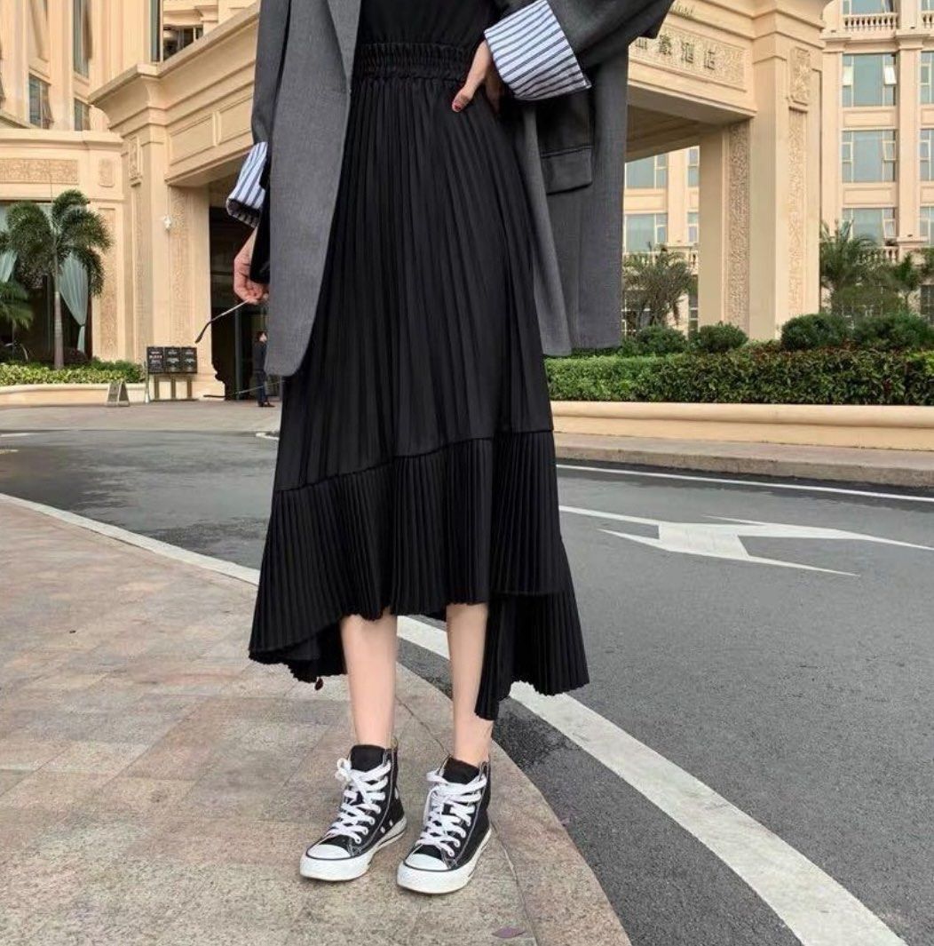 Black pleated maxi skirt Women s Fashion Bottoms Skirts on