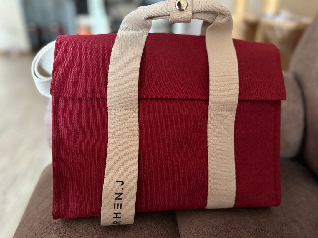 BN Marhen.J sling bag