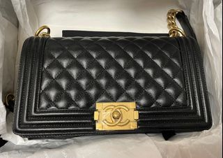 Boy Chanel 黑色荔枝牛皮復古金扣25cm