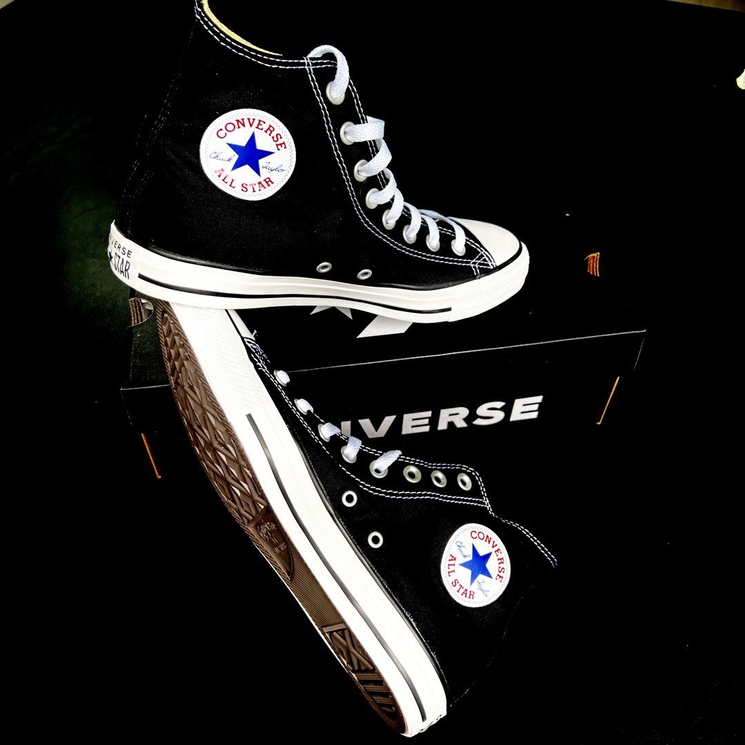 BRAND NEW Converse Chuck Taylor Black MSRP 125 Size UK 8
