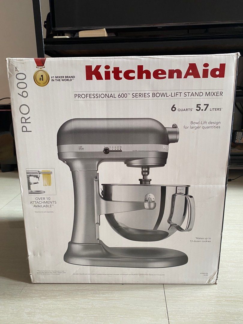 Brand New Kitchen Aid Pro 600 Series (Category: Hand & Stand Mixers) located in Las Pinas. Submitted by franzkenzo (Listing ID 1269269695, Image 1). Description: For Sale Brand New Kitchen Aid Pro 600 Series NEVER BEEN USED Shipped from the US 6 Quarts 5.7 Liters 110V Complete Attachments (dough hook, flat beater and wire whisk and also it comes with a cover) Dm me for more info Las Piñas City.