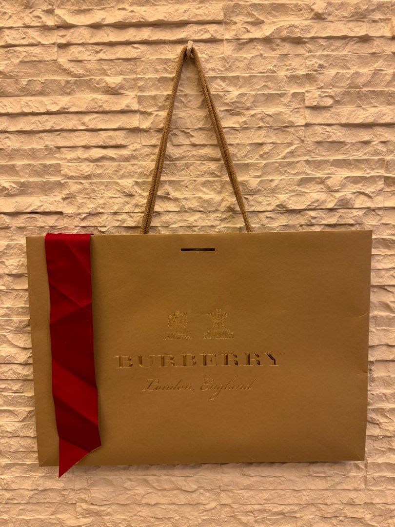 Burberry Paper Bag 5pcs (Category: Luxury Accessories) located in San Fernando. Submitted by mnlt_o (Listing ID 1269207849, Image 2). Description: Authentic From Burberry, Paris See photos for condition OAD: 30 L x 42 W x 12 D cm Price: 1,000 each 4,000 take all shipping incl. Location: San Fdo Pamp..