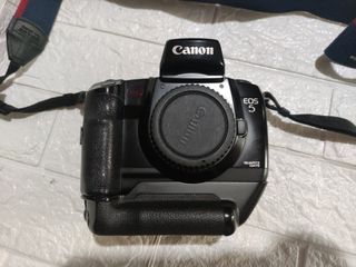 Canon EOS 5 

單鏡反光菲林相機