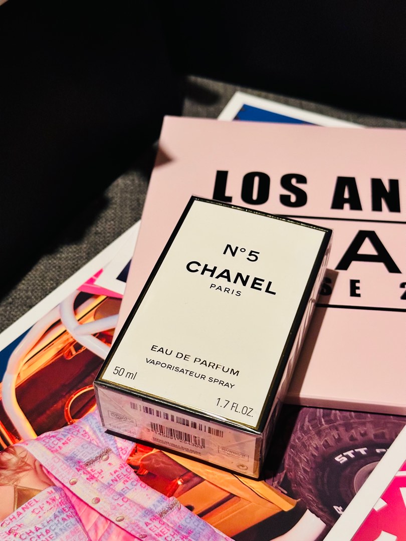 Chanel makeup and perfume set sales