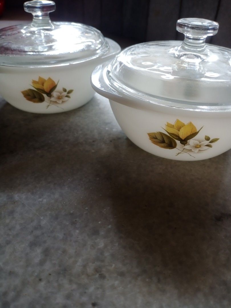 Corningware (Category: Dinnerware & Cutlery) located in Melaka Tengah. Submitted by shopaholic_nanami (Listing ID 1269084556, Image 2). Description: .