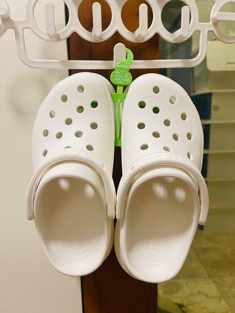 Crocs solenad sales