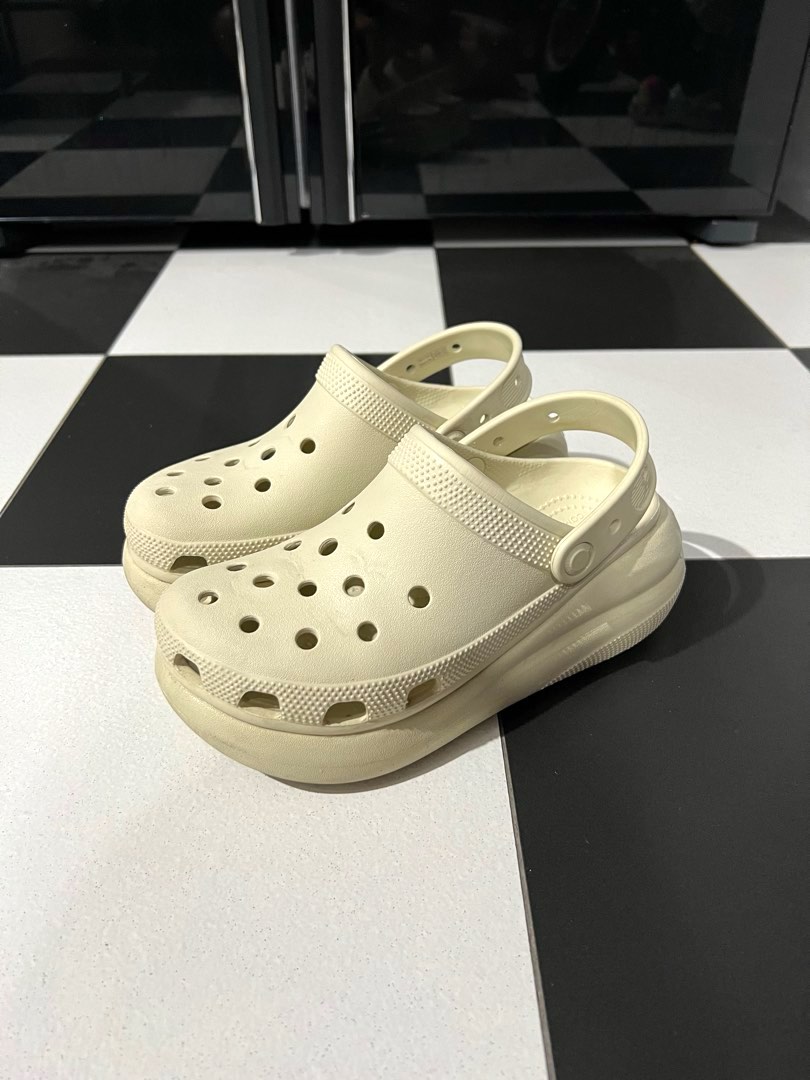 Crocs suntec on sale