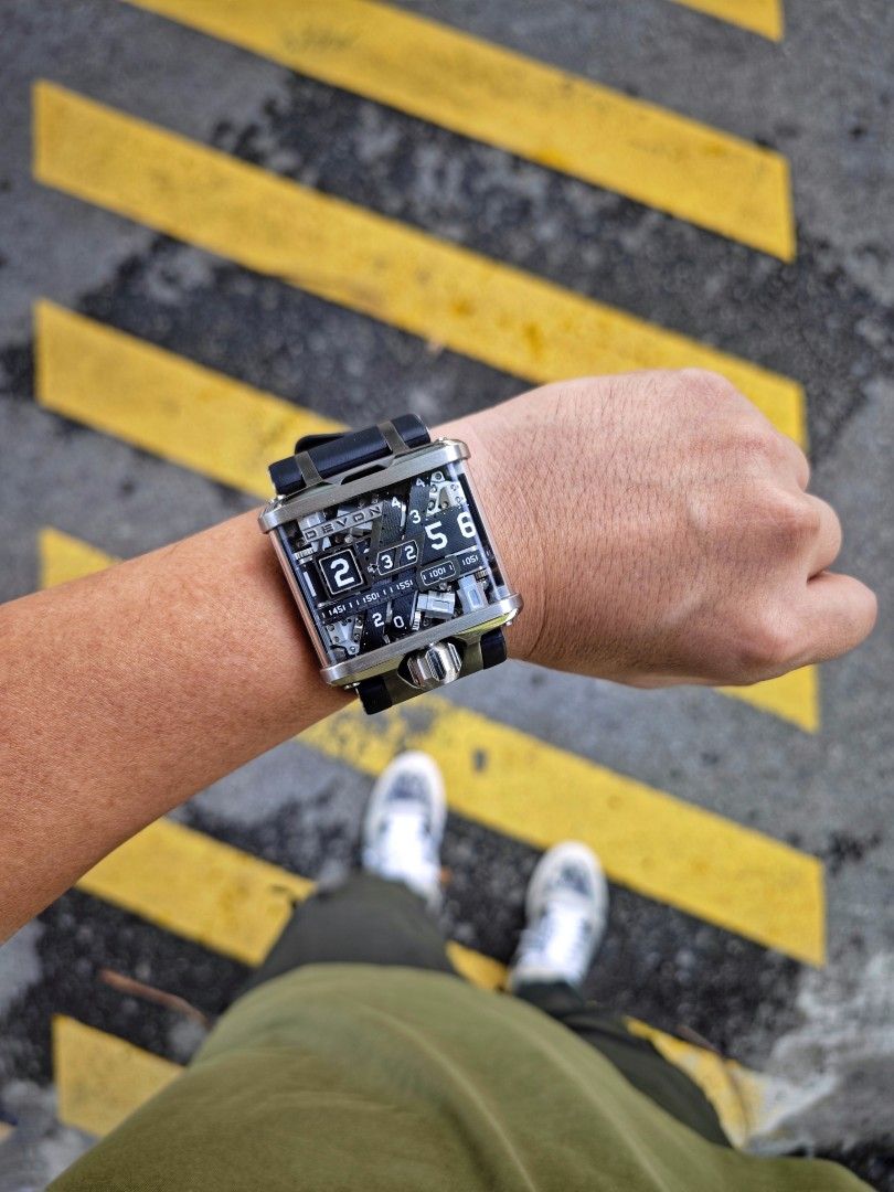 Devon wrist sale watch