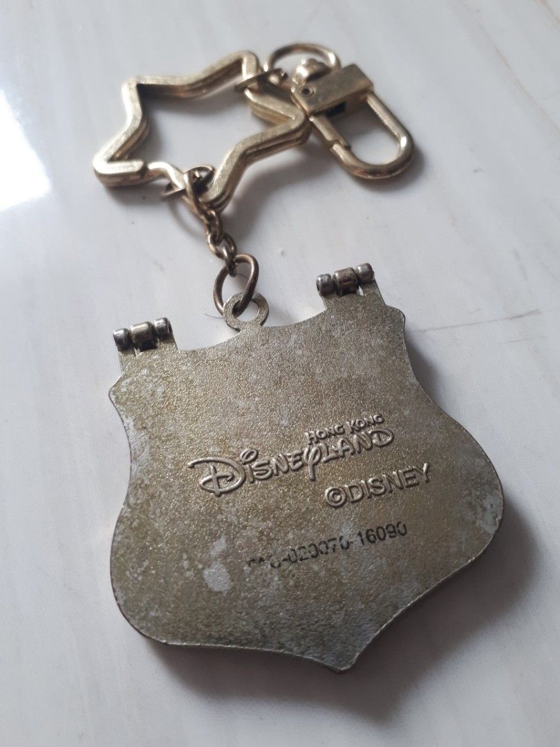 DISNEY Vintage Keychain, Antik, Lainnya di Carousell