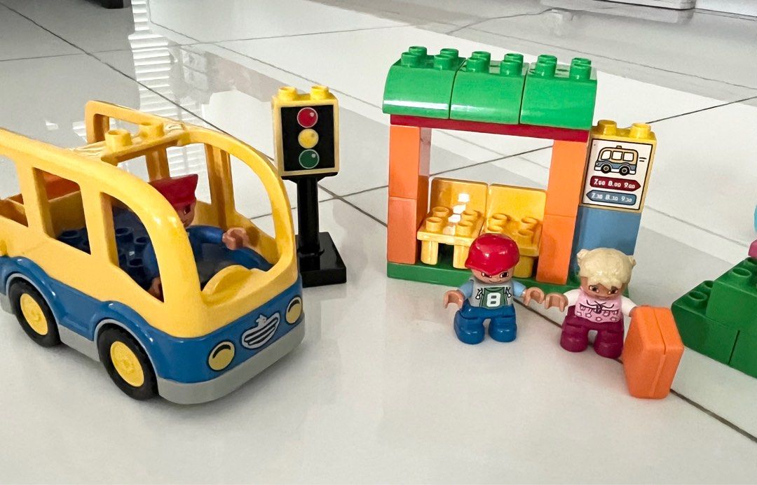 Duplo clearance bus stop