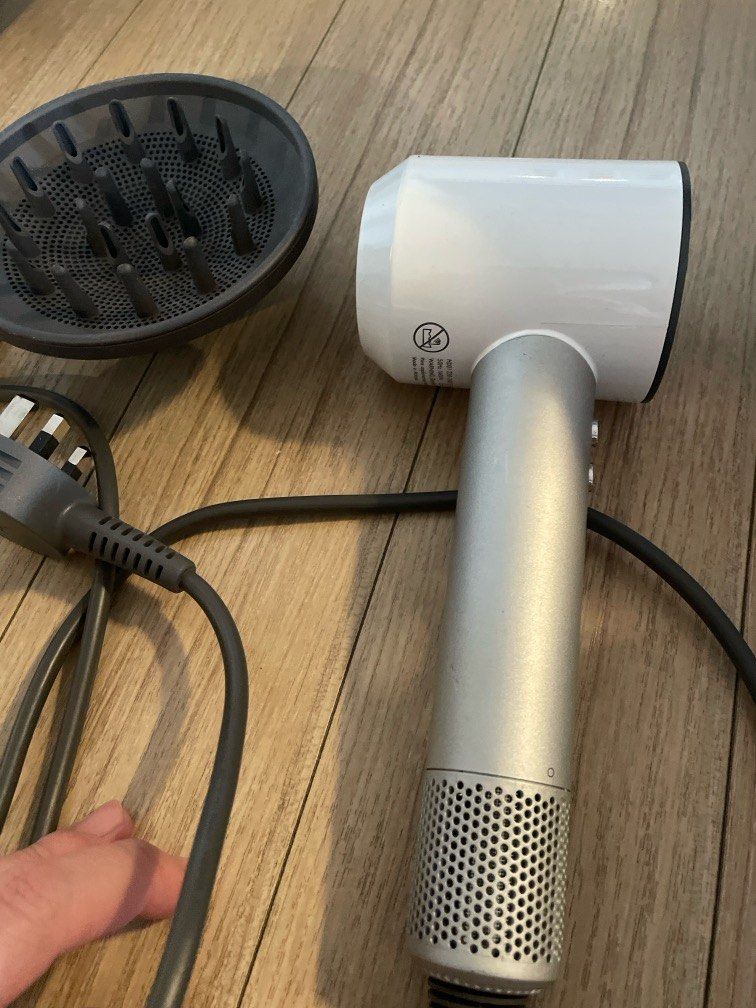 Dyson hd01 top hair dryer