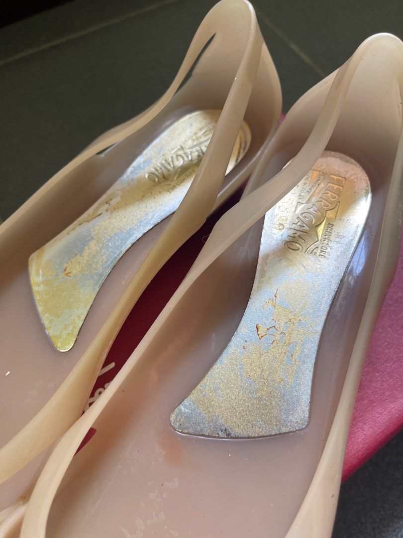 ferragamo jelly flats review