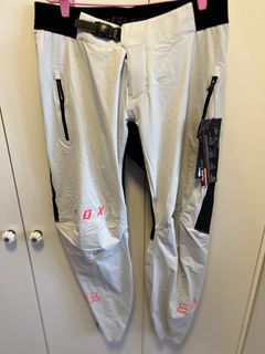 (Category: ) located in . Submitted by maomao24 (Listing ID 1269169542, Image 1). Description: .