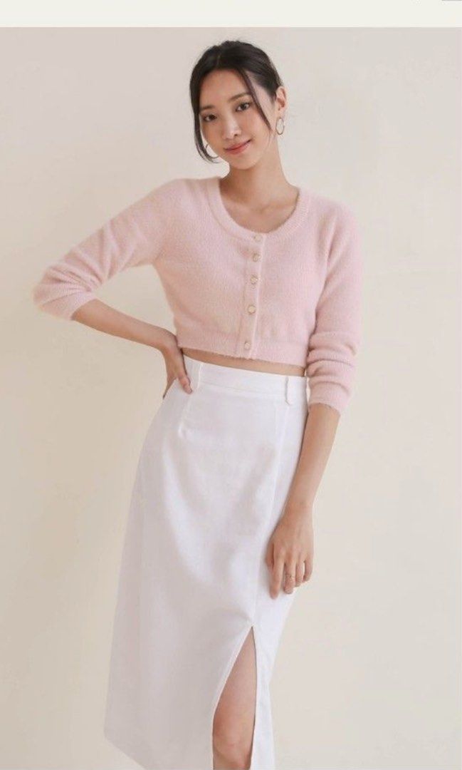 Fuzzy cropped cardigan outlet