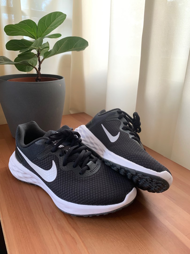 Nike $5 clearance 2 day shipping