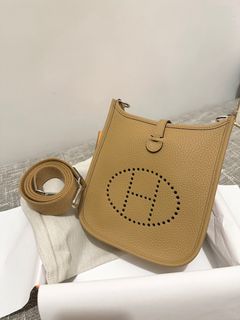 （分類：）位於 。 由 cay.427 提交（商品編號 1269195415，圖片 1）。簡介： 。