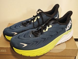 Hoka Arahi 6 wide us13 2E